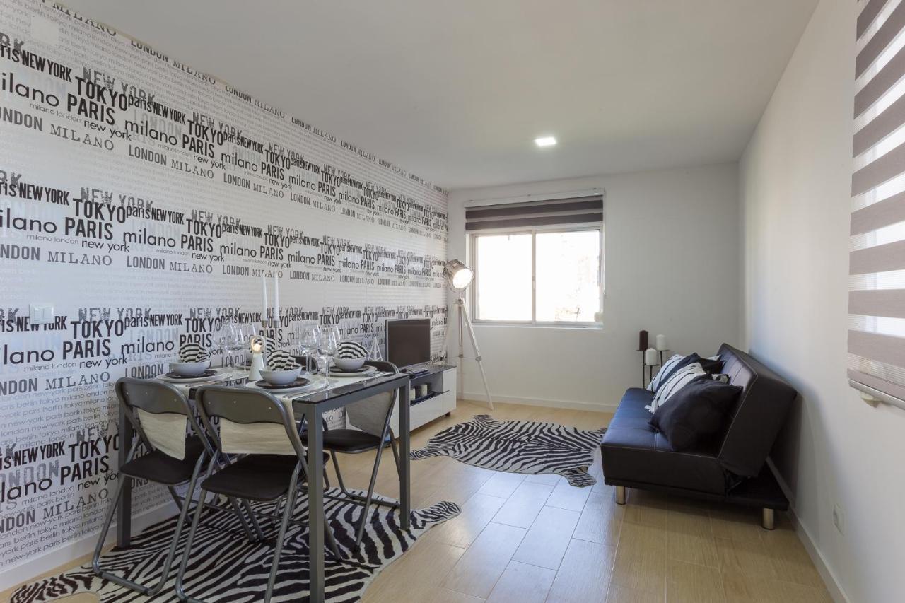 House Black & White Apartment Lisbon Exterior photo