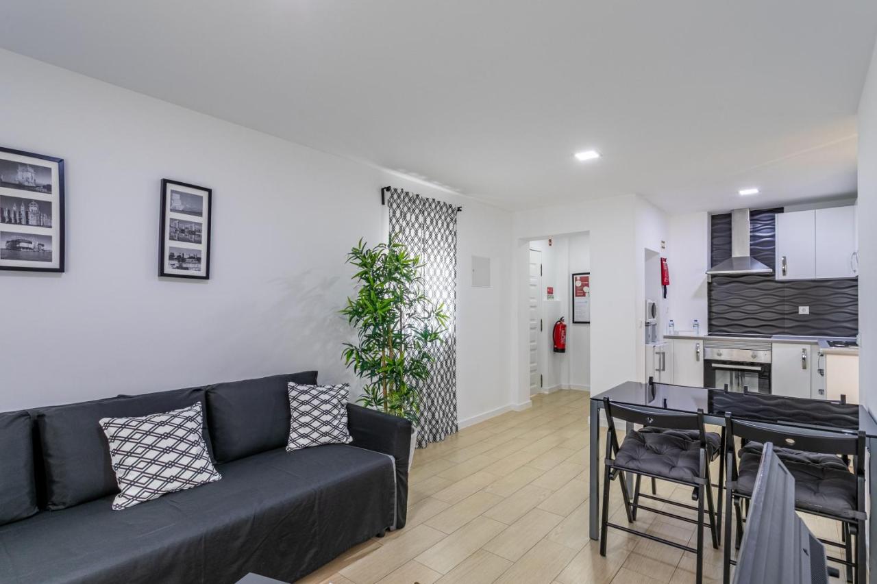 House Black & White Apartment Lisbon Exterior photo