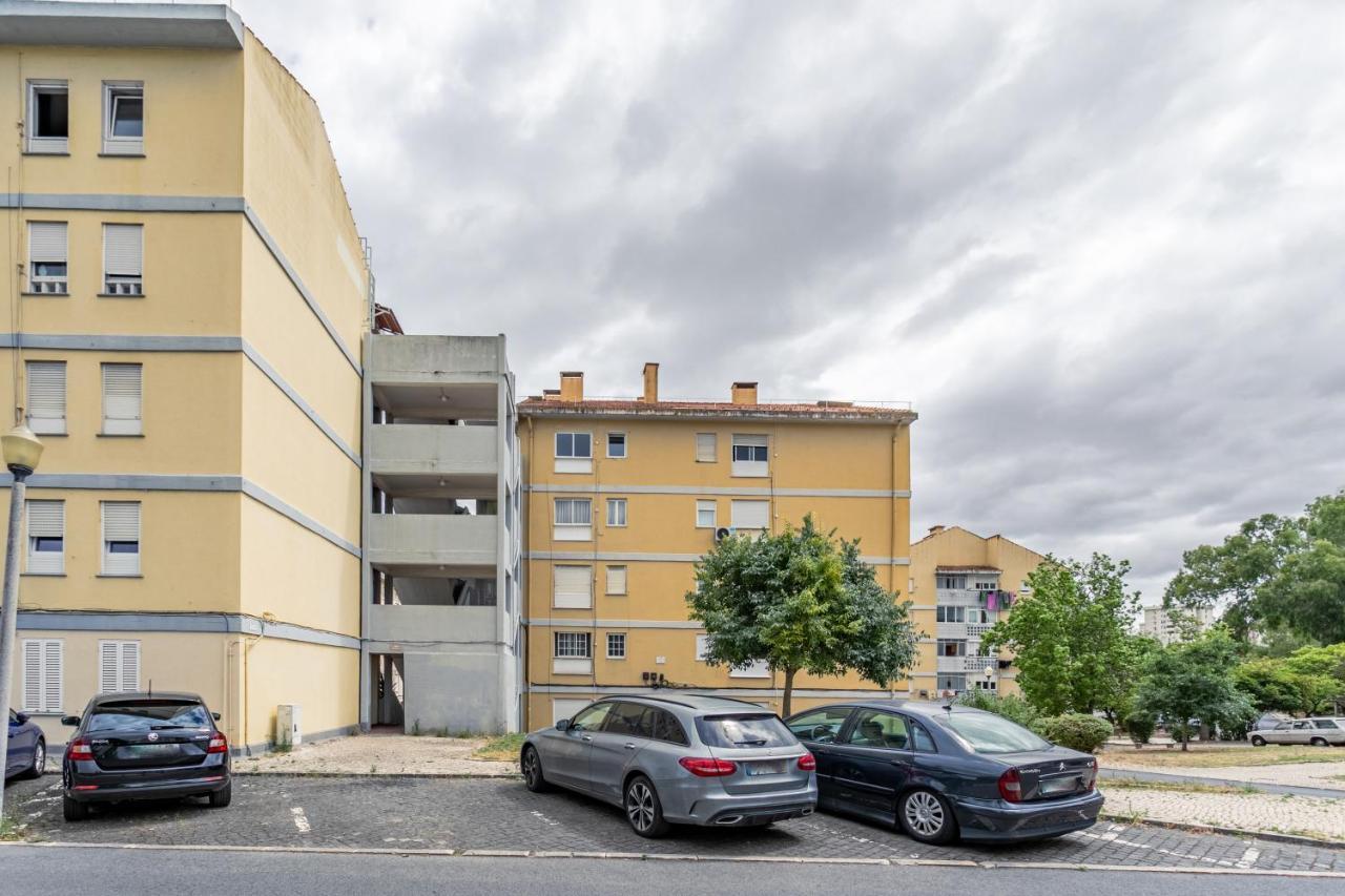 House Black & White Apartment Lisbon Exterior photo